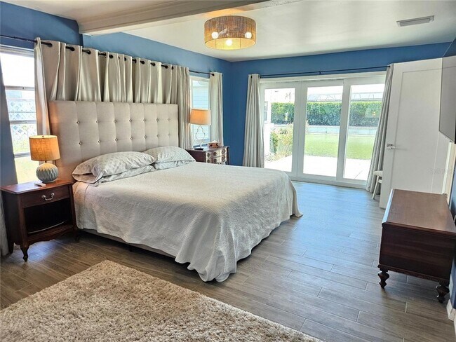 Building Photo - 2353 Bal Harbour Dr