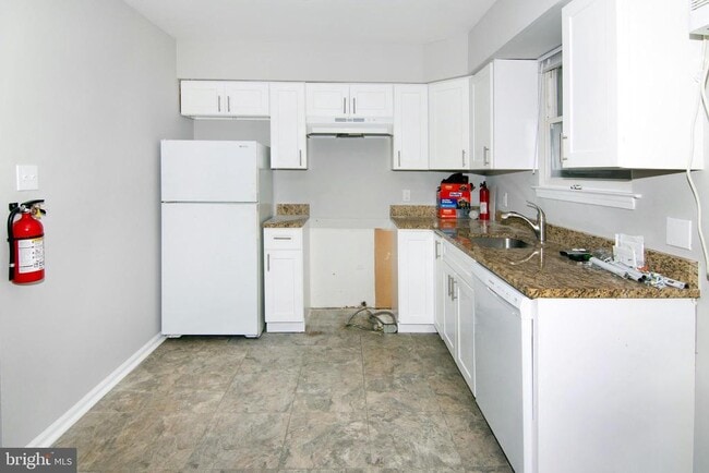 Building Photo - 106 Haines Ave
