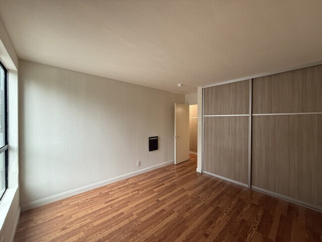 Building Photo - 2632 Warring St