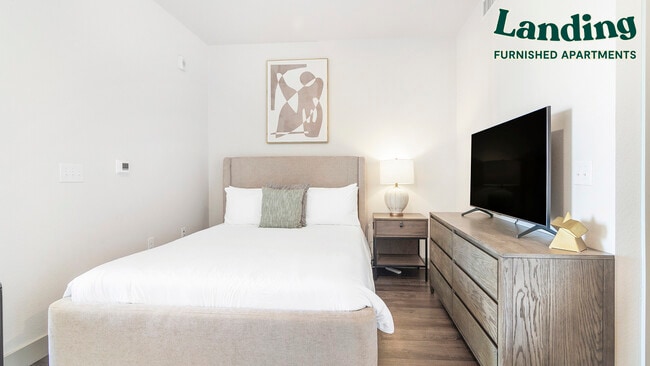 Building Photo - 1605 E County Line Rd