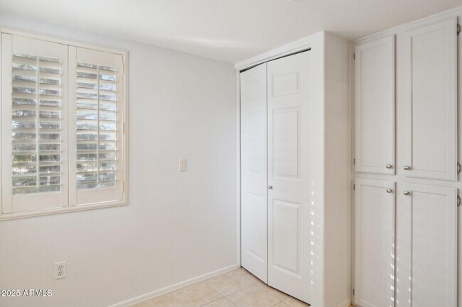 Building Photo - 9736 N 95th St