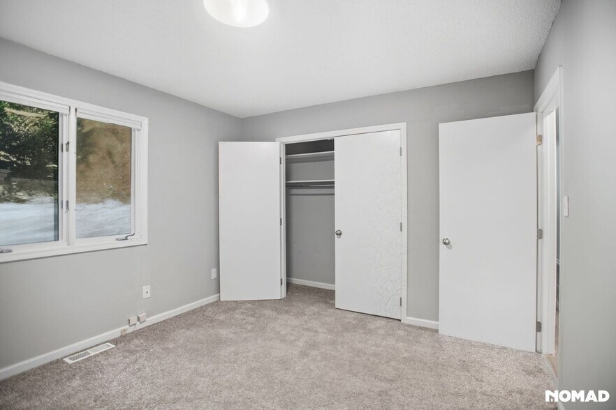 Building Photo - 116 Lookout Dr