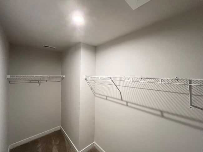 Building Photo - Charming 3BD, 2BA Fuquay Varina Home with Easy Access to Downtown Fuquay-Varina and Raleigh