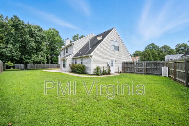 Building Photo - 312 Hickory Hinge Way