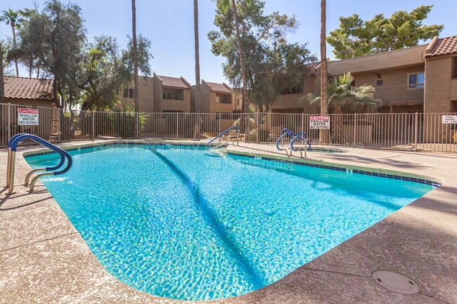 Building Photo - 5877 N Granite Reef Rd