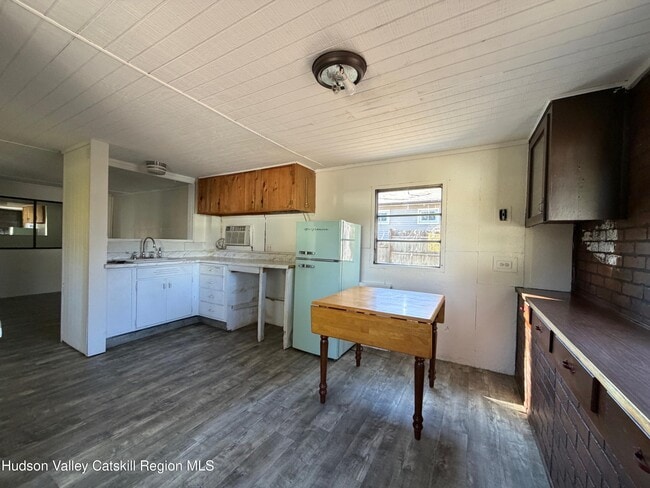 Building Photo - 384 Glenerie Blvd