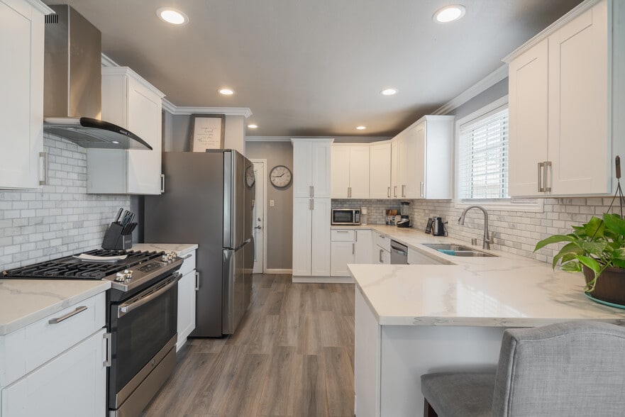 Building Photo - 4009 Centralia St