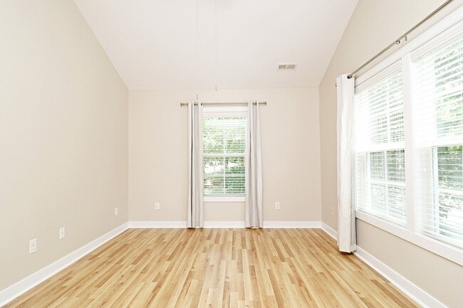 Building Photo - Townhome With Large Fenced Yard Near Rt 29 & Shops at Stonefield