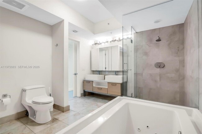 Building Photo - 218 SE 14th St