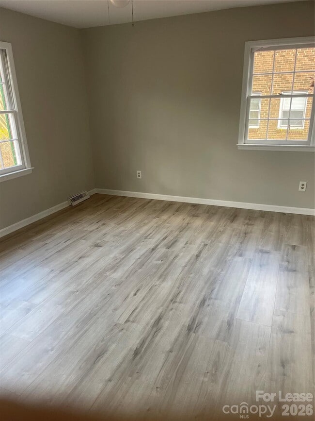 Building Photo - 8110 Sidras Ct