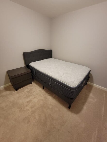 Building Photo - 6908 Compton Valley Ct