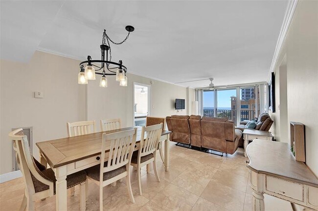 Building Photo - 525 N Ocean Blvd