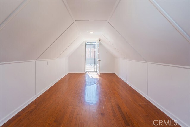 Building Photo - 1305 Oak Ave