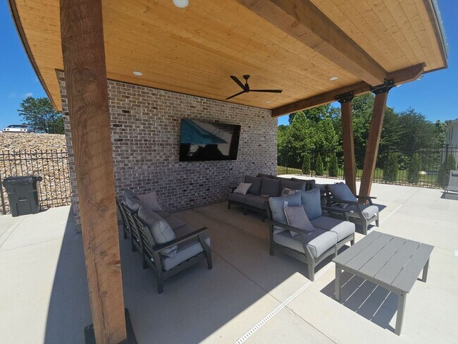 Building Photo - 3-Bedroom Home Steps from Resort-Style Pool with Jack-and-Jill Bath