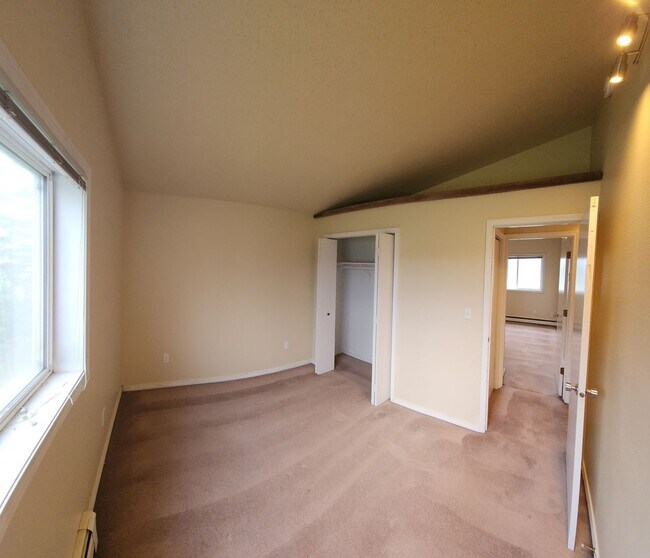 Building Photo - Commerce Duplex