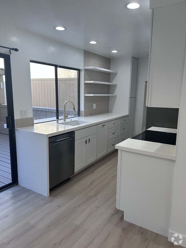 Building Photo - 2742 Ariane Dr