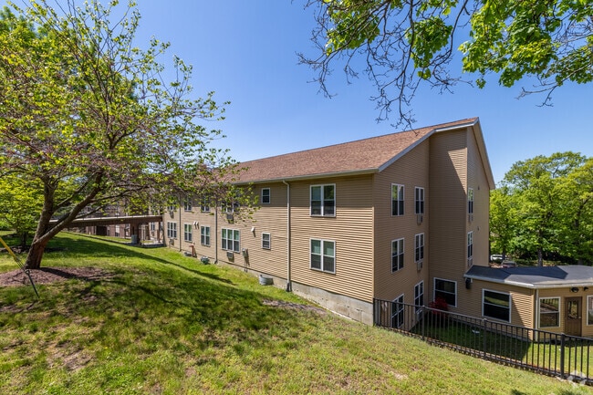 Exterior - Independence Manor