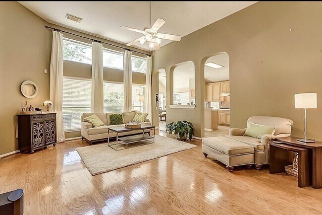 Building Photo - 2617 Sunday House Dr