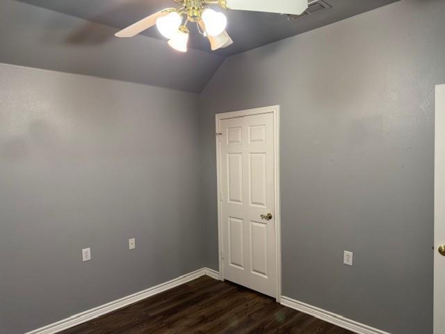 Building Photo - 105 Cobblestone Dr W