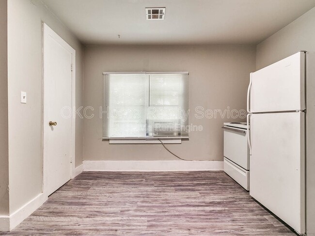 Building Photo - 1740 NW 11th St