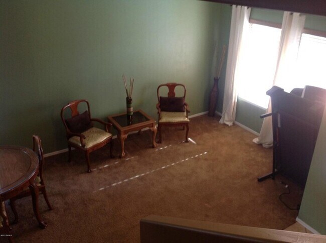 Building Photo - Spacious Rita Ranch Home with Modern Comforts & Community Perks!