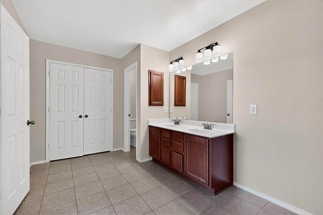 Building Photo - 5953 Snow Creek Dr