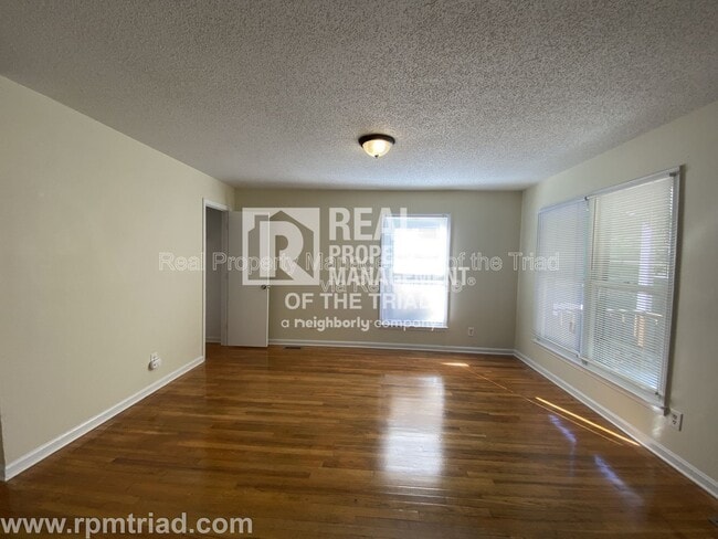 Building Photo - 410 Boyd St