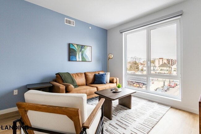 Building Photo - 95 Anderson St