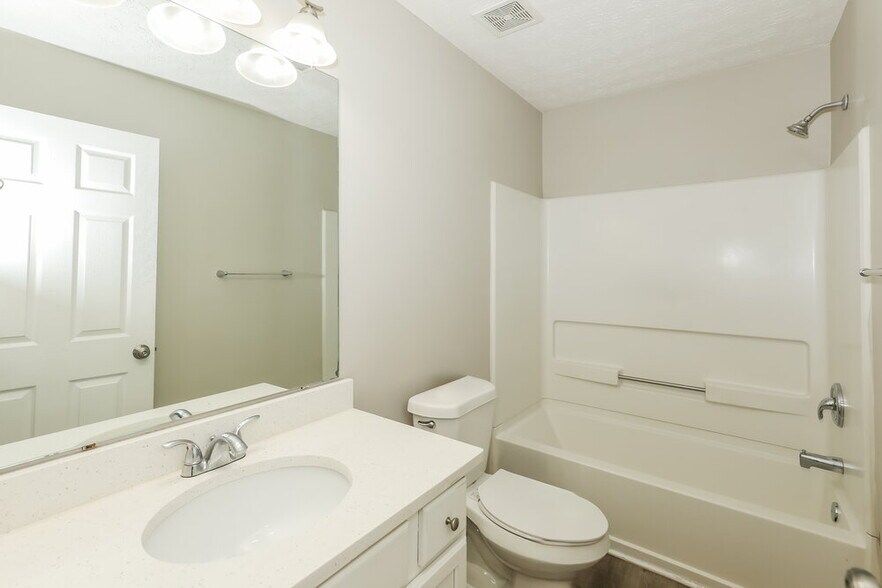 Building Photo - 733 Sinclair Way