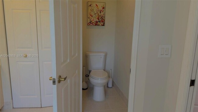 Building Photo - 165 Cypress Trce