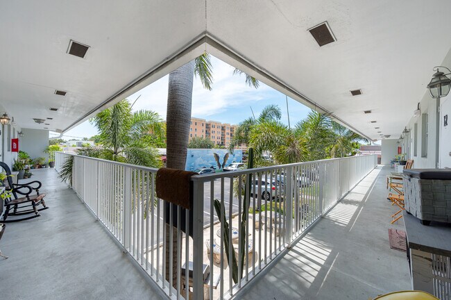 Building Photo - 616 unit 13