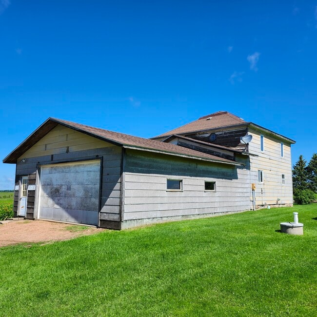 Building Photo - 103723 Wuertzburg Rd