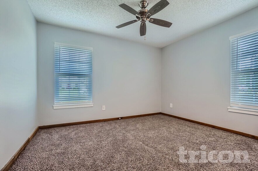 Building Photo - 316 E Citrus St