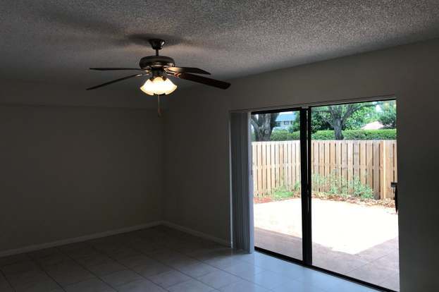 Building Photo - 233 Charter Way