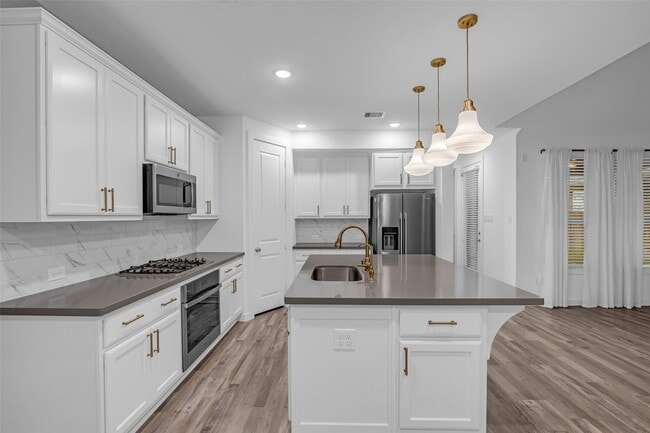 Building Photo - 7392 Mount Greylock Lp