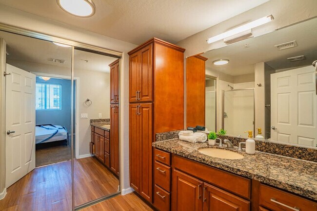 Building Photo - 1275 E University Dr