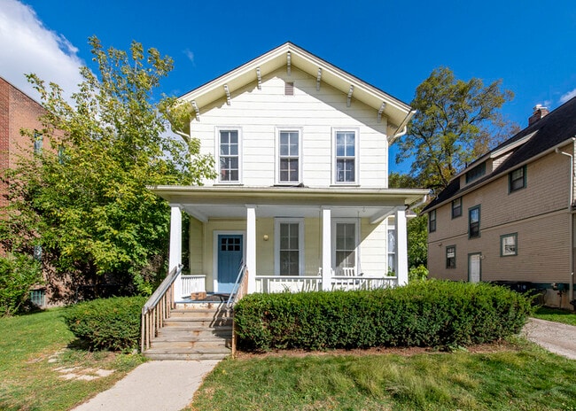 Building Photo - 316 N State-316-2