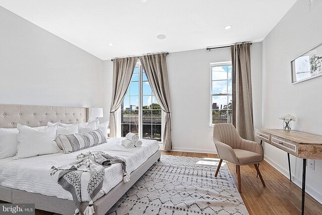 Building Photo - 1524 S 25th St