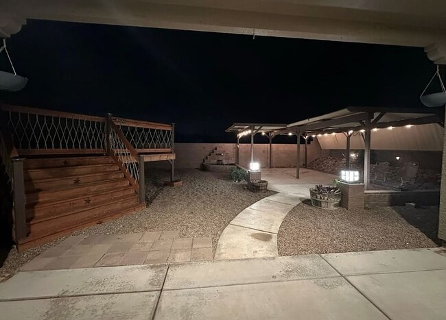 Building Photo - 538 W Chatfield St