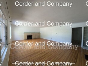 Building Photo - 211-1211 Adams St NE