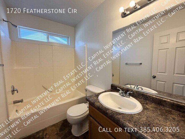 Building Photo - 1720 Featherstone Cir