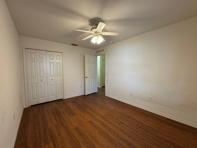 Building Photo - Available Now! Spacious 4-Bedroom, 2-Bath ...