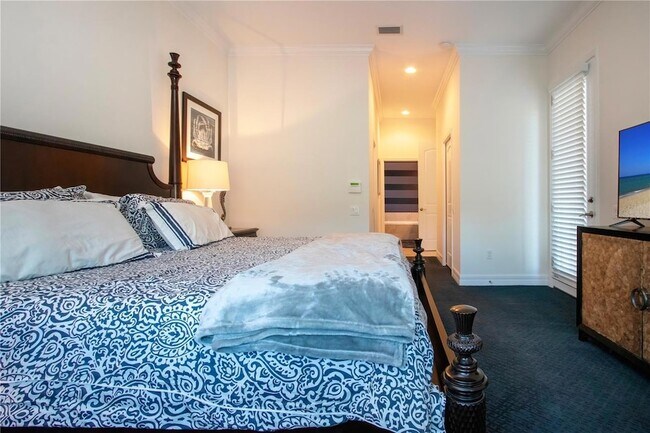 Building Photo - 4940 Tobermory Way
