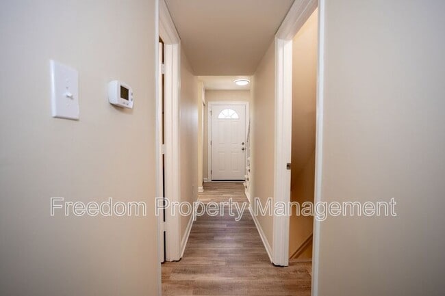 Building Photo - 10270 Cub Run Ct