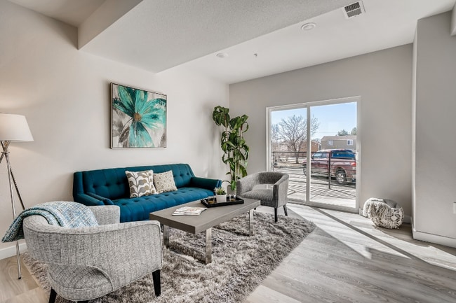 Building Photo - 708 Martin St