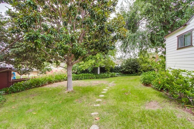 Building Photo - Charming Fully Remodeled 3-Bedroom Home in...