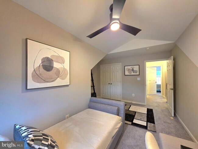 Building Photo - 5300 Arapaho Ln