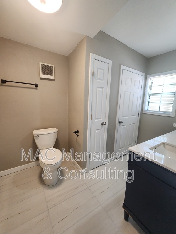 Building Photo - 1319 Autumn Ave