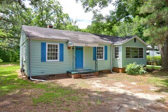 Building Photo - 2752 Alden St