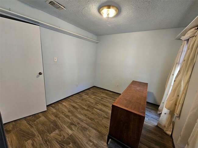 Building Photo - 8319 Wind Veil Dr